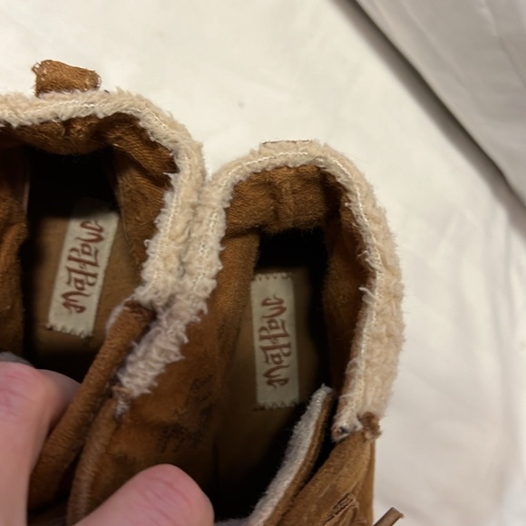 Maj Pow Tan Ankle Booties with Rubber Heel - Picture 6 of 8